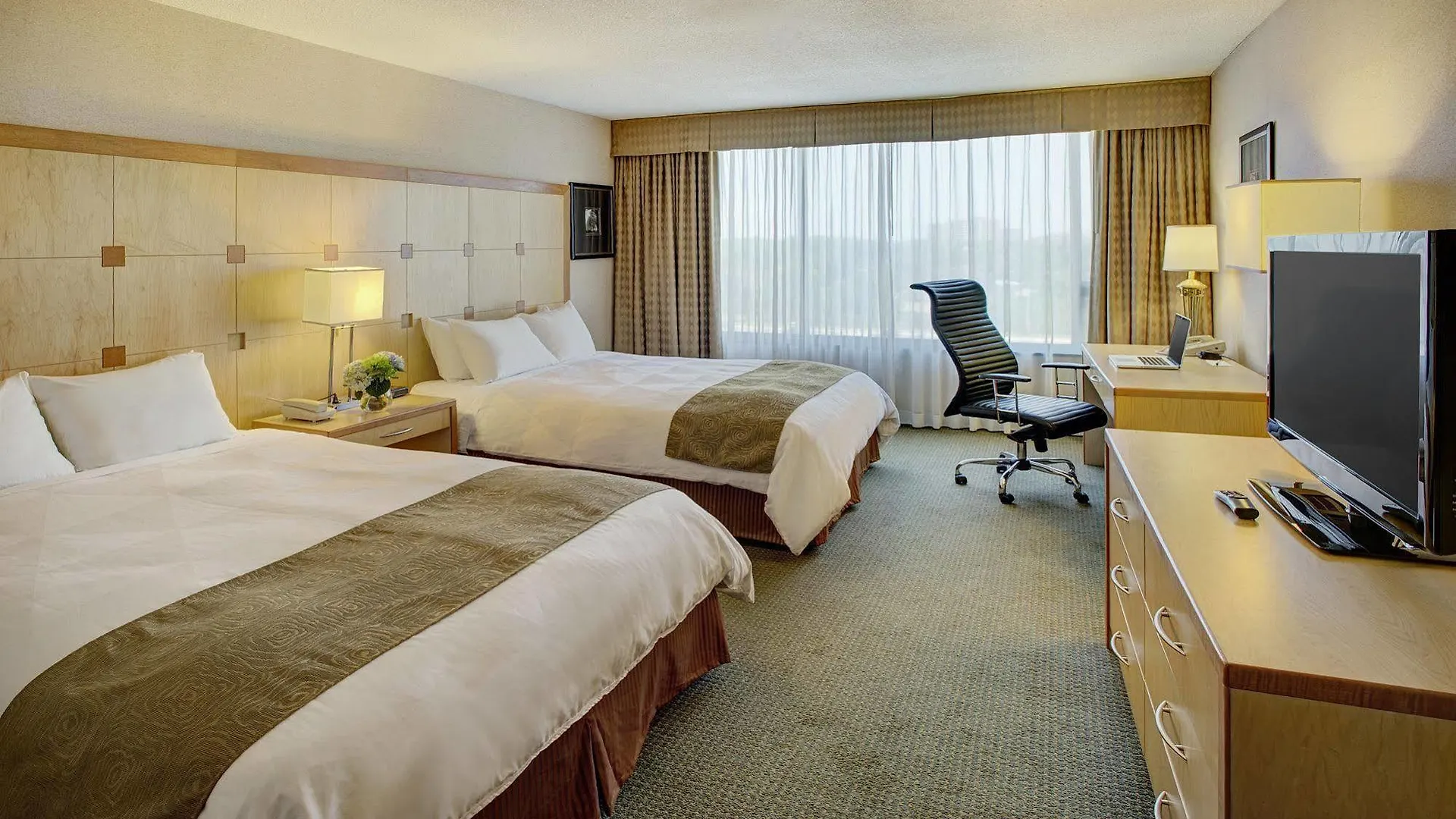 ***  Radisson Hotel Toronto East Canada